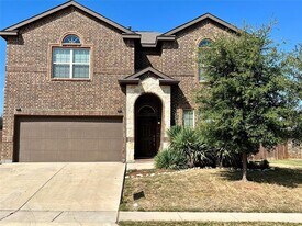 8 Mapleridge Dr in Edgecliff Village, TX - Building Photo