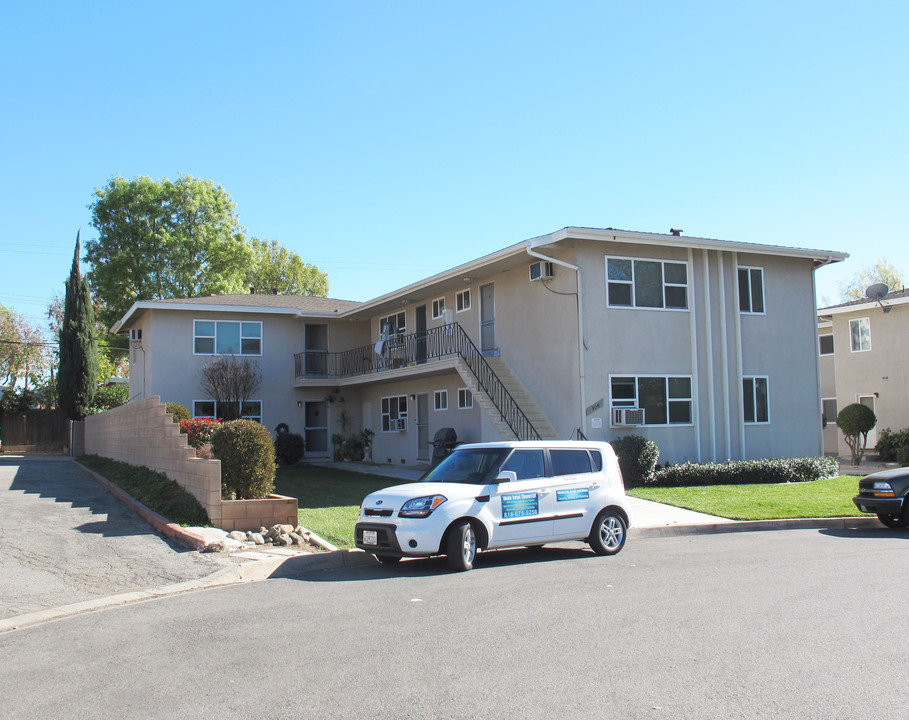 506 Parker Dr in Glendora, CA - Foto de edificio