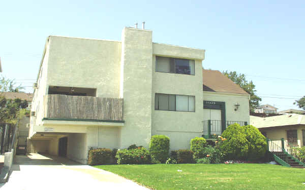 11429 Venice Blvd in Los Angeles, CA - Building Photo - Building Photo