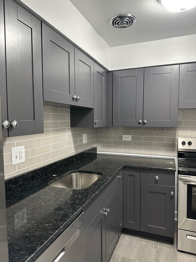 1230 Carol St, Unit TWO BEDS