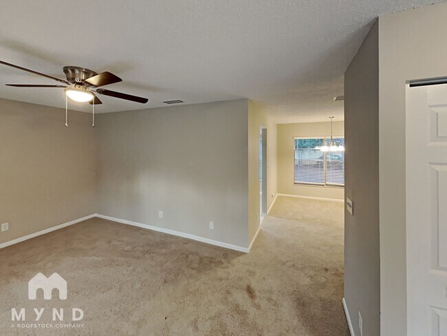 632 Ephrata Dr in Brandon, FL - Building Photo - Building Photo