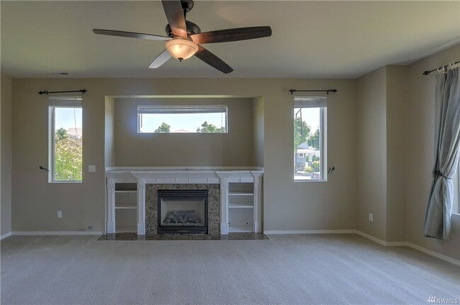 property at 7644 Rushmore Ave NE