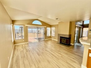 1663 Calle Las Casas in Oceanside, CA - Building Photo - Building Photo