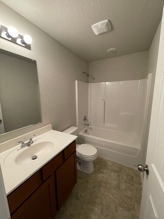 2429 Sebright Ave in Springdale, AR - Building Photo