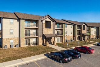 60 West in Republic, MO - Building Photo - Building Photo