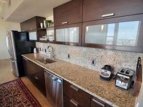 915 Olive St in St. Louis, MO - Foto de edificio - Building Photo