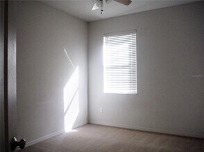 403 Fern Gulley Dr in Seffner, FL - Building Photo - Building Photo