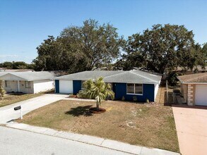 3530 Umber Rd in Holiday, FL - Building Photo - Building Photo