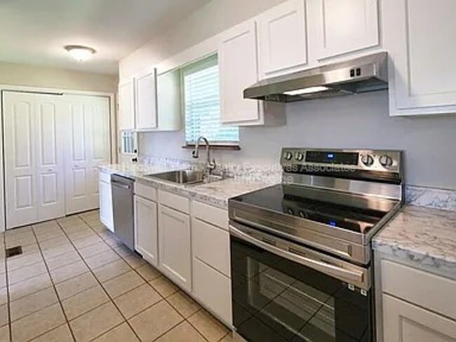 1005 Francis Rd in Knoxville, TN - Building Photo - Building Photo