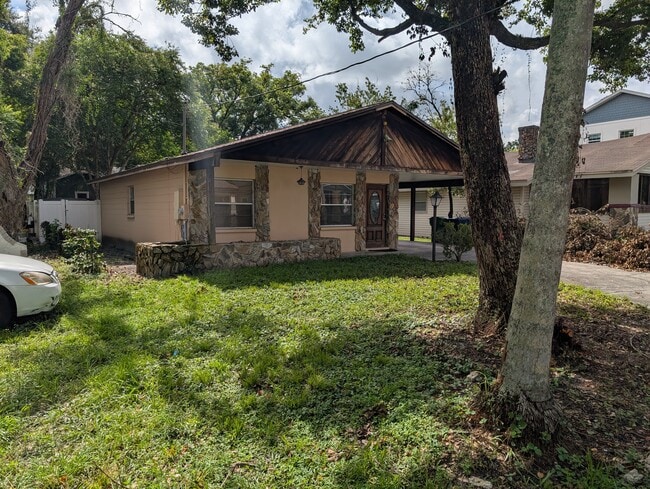 7111 N 9th St in Tampa, FL - Building Photo - Building Photo