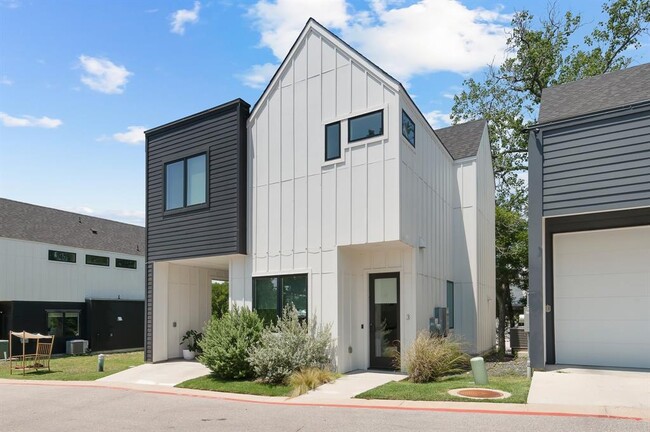 3807 E 51st St in Austin, TX - Building Photo - Building Photo