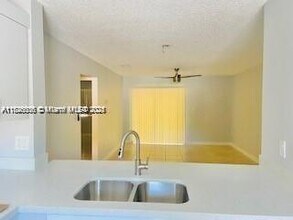 8117 SW 21st Ct in Miramar, FL - Building Photo - Building Photo