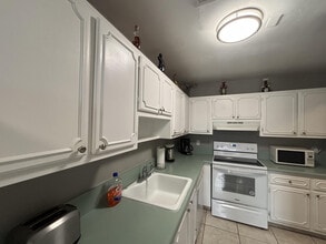 1120 Boxwood Dr in Delray Beach, FL - Building Photo - Building Photo