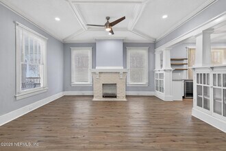 310 W 10th St in Jacksonville, FL - Building Photo - Building Photo