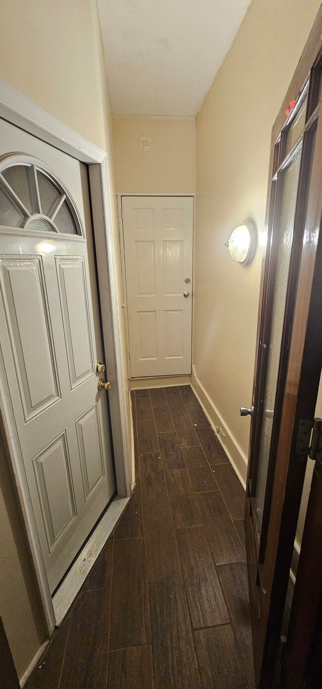 132 W Douglass St, Unit 132 W. Douglass St Apt 2 in Reading, PA - Building Photo - Building Photo