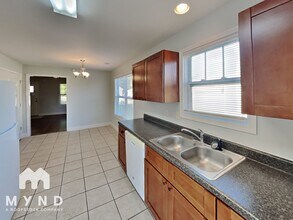 4469 Winchester Hills Wy in Birmingham, AL - Foto de edificio - Building Photo