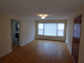 7019 W Medill Ave, Unit 1W in Chicago, IL - Building Photo - Building Photo