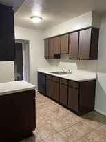 1317 W Michigan Ave in Battle Creek, MI - Building Photo