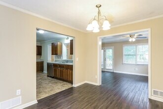 1560 Cherry Hill Ct SW in Conyers, GA - Foto de edificio - Building Photo