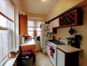 324 Chestnut Hill Ave, Unit 12A in Boston, MA - Foto de edificio - Building Photo