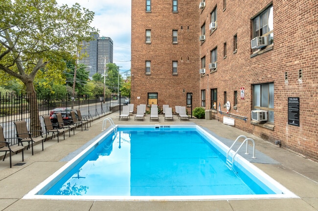 Washington Place Apartments