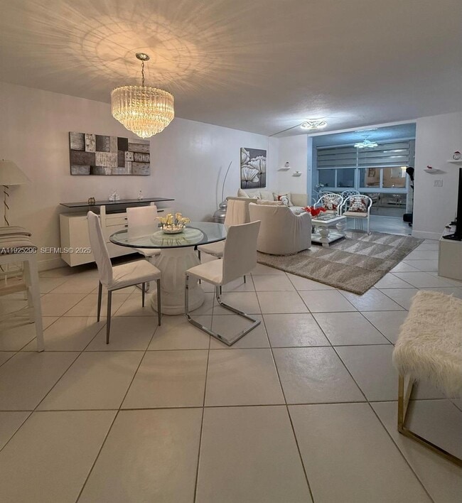 1470 NW 80th Ave in Margate, FL - Foto de edificio - Building Photo