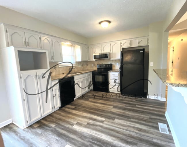 328 SE Jackson St in Lee's Summit, MO - Building Photo - Building Photo