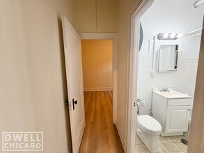 2531 N Spaulding Ave, Unit 2536-195 in Chicago, IL - Building Photo - Building Photo