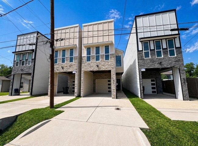 property at 8127 St Louis St