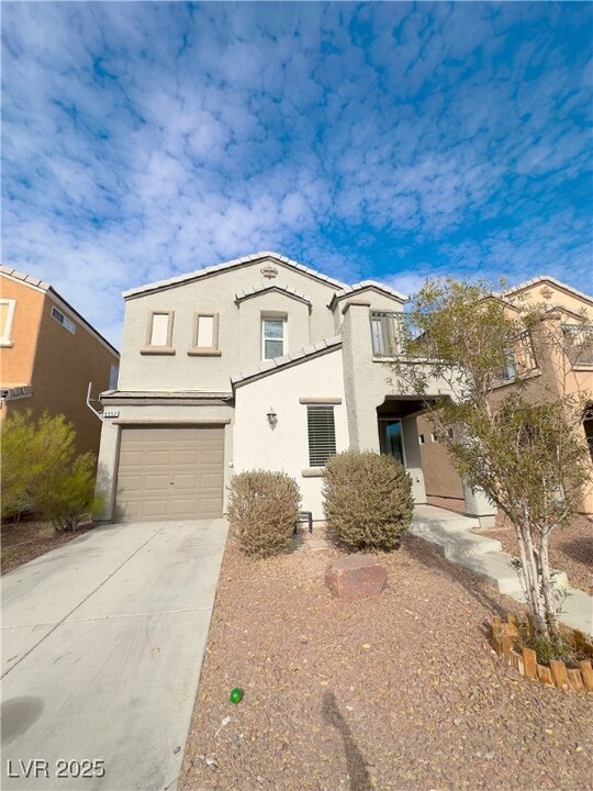 6952 Graceful Cloud Ave in Henderson, NV - Foto de edificio