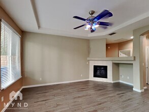 2040 Fenmore Way in Sacramento, CA - Building Photo - Building Photo
