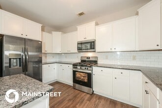 837 Overlook Gln Dr in Lawrenceville, GA - Foto de edificio - Building Photo