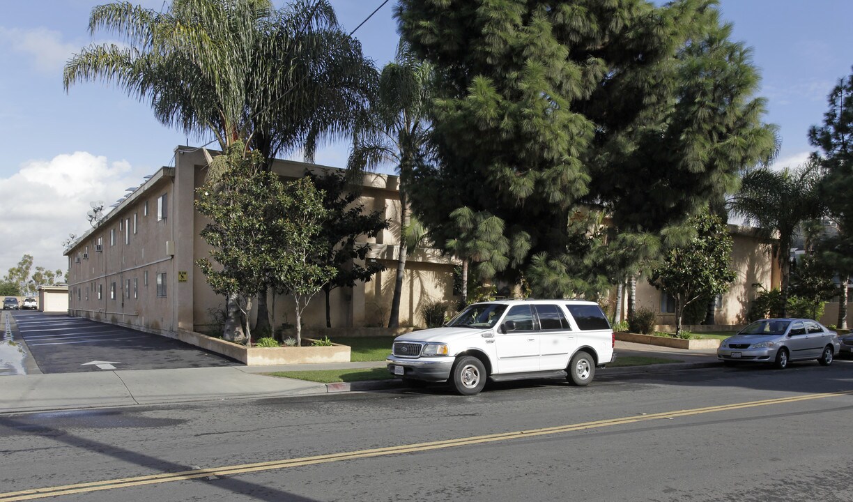 Park Place Apartments in Buena Park, CA - Foto de edificio