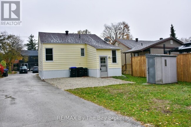 23 Seventh St in Collingwood, ON - Building Photo - Building Photo