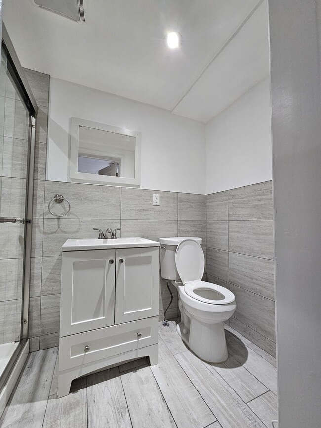 1338 Main St, Unit 1338 Rear in Pittston, PA - Building Photo - Building Photo