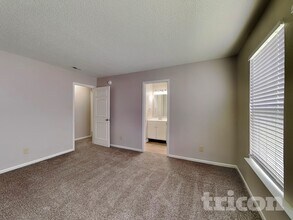 1909 Blue Pine Ln in Indianapolis, IN - Building Photo - Building Photo