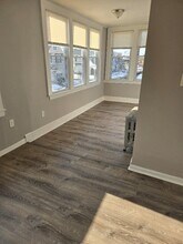 204 W 16th St, Unit 2nf fl in Linden, NJ - Foto de edificio - Building Photo