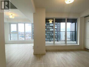 1 Quarrington Ln in North York, ON - Building Photo - Building Photo