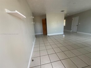 6218 Rodman St in Hollywood, FL - Building Photo - Building Photo