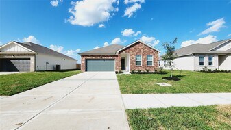 6339 Highland Trl Dr in Richmond, TX - Building Photo