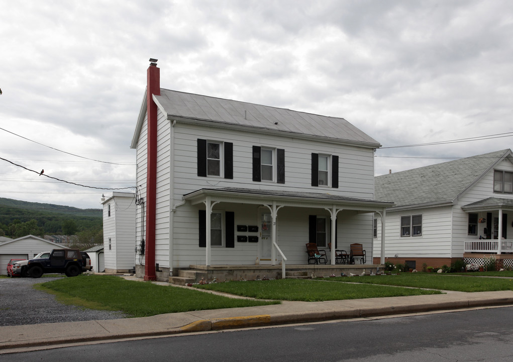 21 N Carroll St in Thurmont, MD - Building Photo