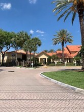 1233 SW 46th Ave-Unit -601 in Pompano Beach, FL - Building Photo - Building Photo