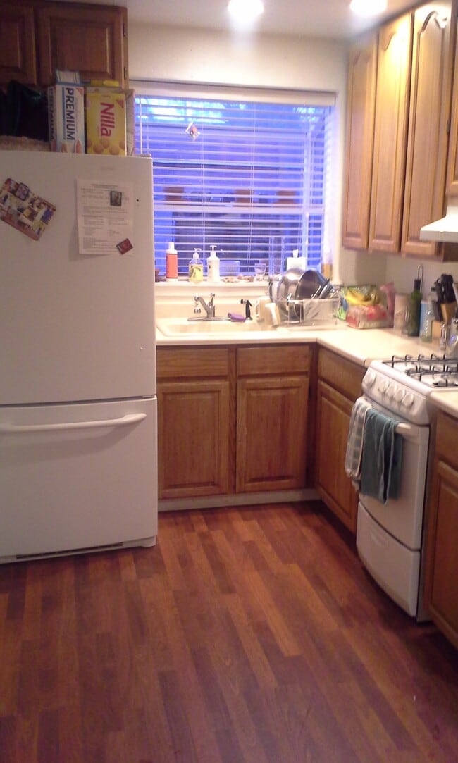 1184 18th Ave in Redwood City, CA - Building Photo - Building Photo