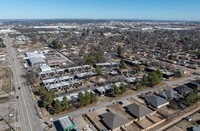 8201 US-271 in Fort Smith, AR - Foto de edificio - Building Photo