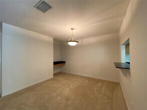 253 Castlekeeper Pl in Valrico, FL - Building Photo - Building Photo