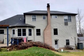 245 Brittany Ln in Elyria, OH - Building Photo - Building Photo