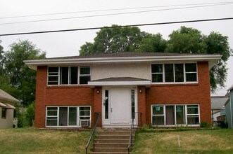 606 20th Ave NE in Minneapolis, MN - Foto de edificio - Building Photo