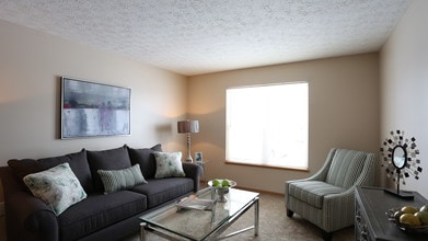 Templeton Crossing in Columbus, OH - Building Photo - Interior Photo