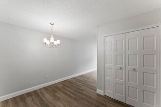 34 A Padanaram Rd in Danbury, CT - Building Photo - Building Photo