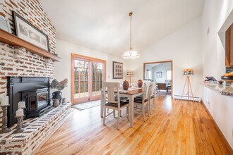 6 Big Buck Ln in Brookfield, CT - Building Photo - Building Photo
